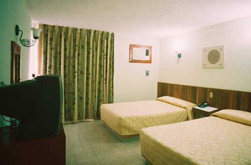 Hotel Batab Cancún Extérieur photo