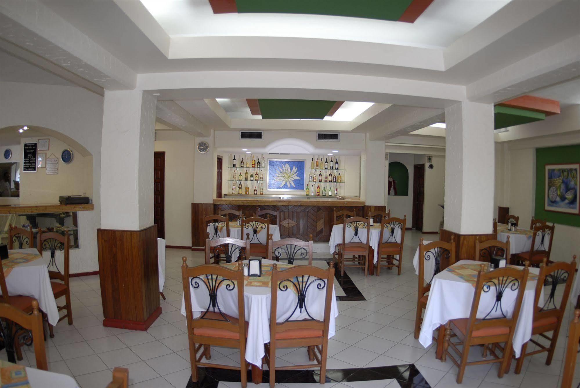 Hotel Batab Cancún Extérieur photo